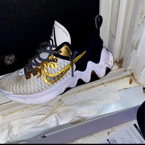 giannis basketball shoes